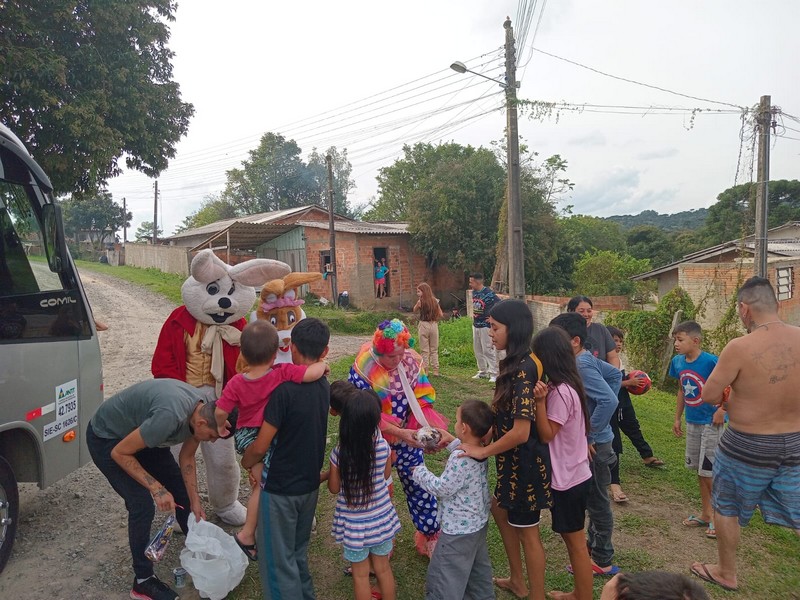 campanha-pascoa-solidaria-do-circo-social-atende-mais-de-2-000-criancas-em-riomafra-9