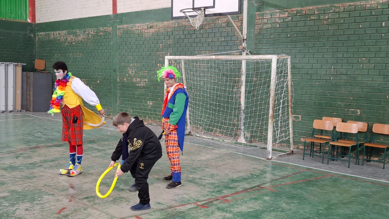 circo-social-presente-na-escola-de-ensino-basico-tenente-ary-rauen-24