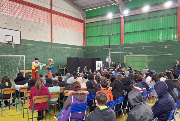 Circo Social presente na Escola de Ensino Básico Tenente Ary Rauen