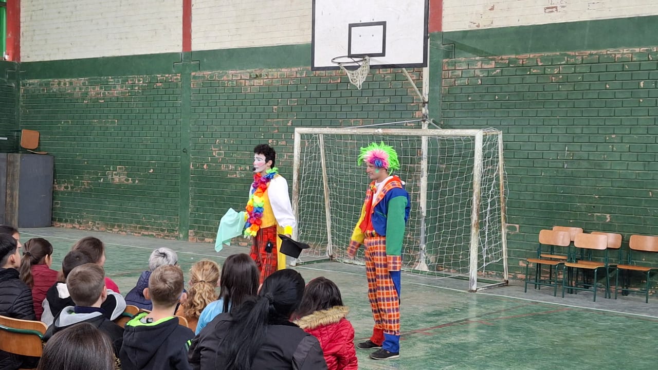 circo-social-presente-na-escola-de-ensino-basico-tenente-ary-rauen-31