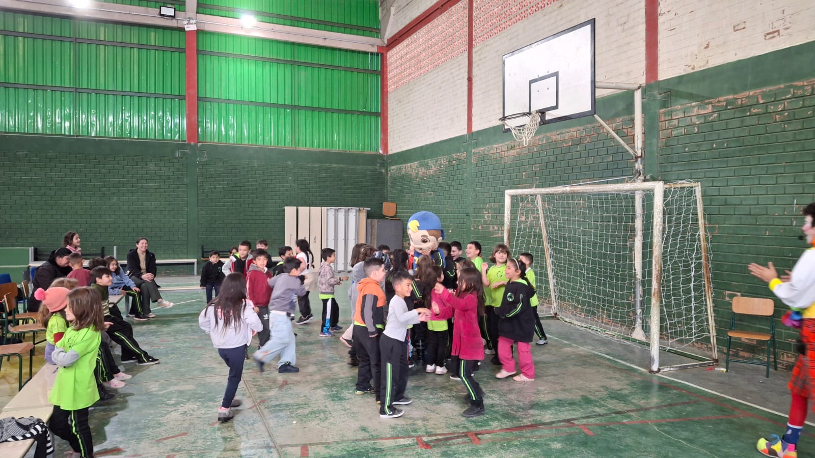 circo-social-presente-na-escola-de-ensino-basico-tenente-ary-rauen-6