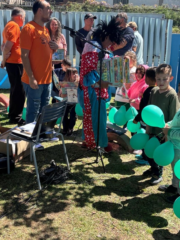 associacao-vista-alegre-e-circo-social-realiza-solenidade-com-entrega-de-livros-premiacoes-e-homenagem-postuma-em-mafra-34