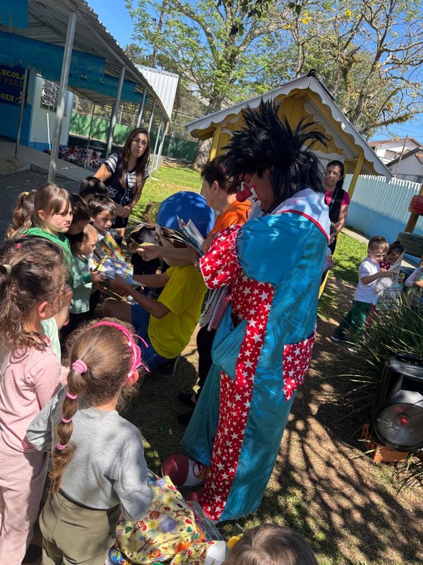 associacao-vista-alegre-e-circo-social-realiza-solenidade-com-entrega-de-livros-premiacoes-e-homenagem-postuma-em-mafra-37