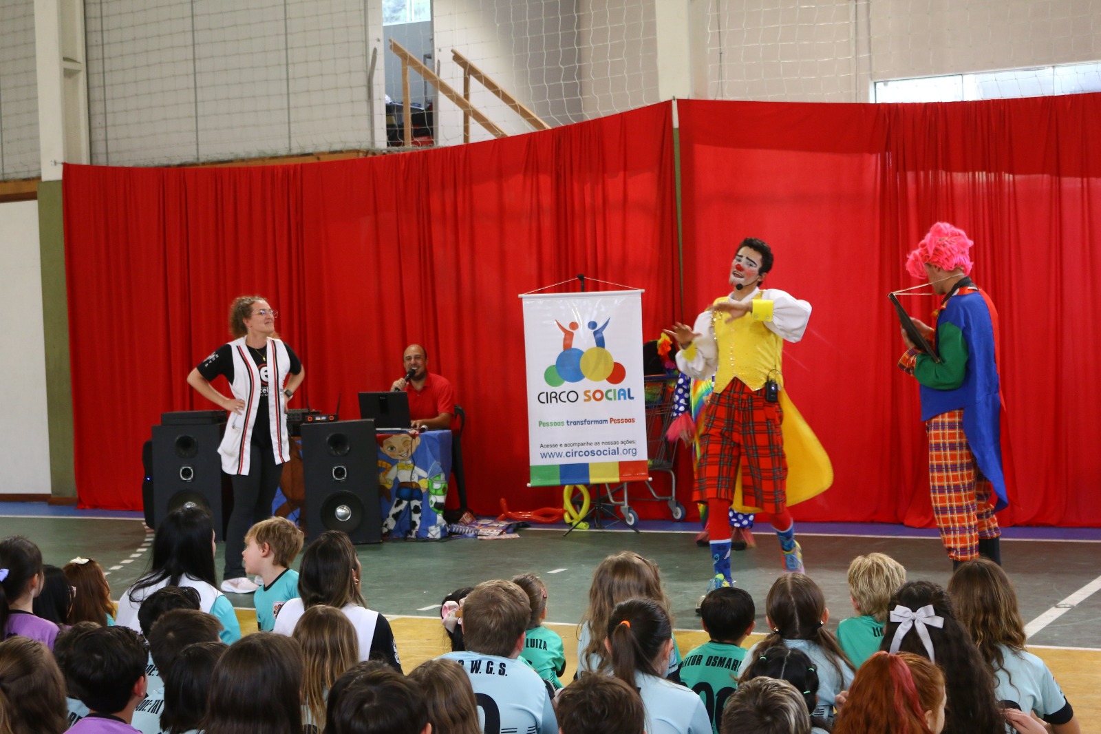 campanha-dia-das-criancas-2025-do-circo-social-97