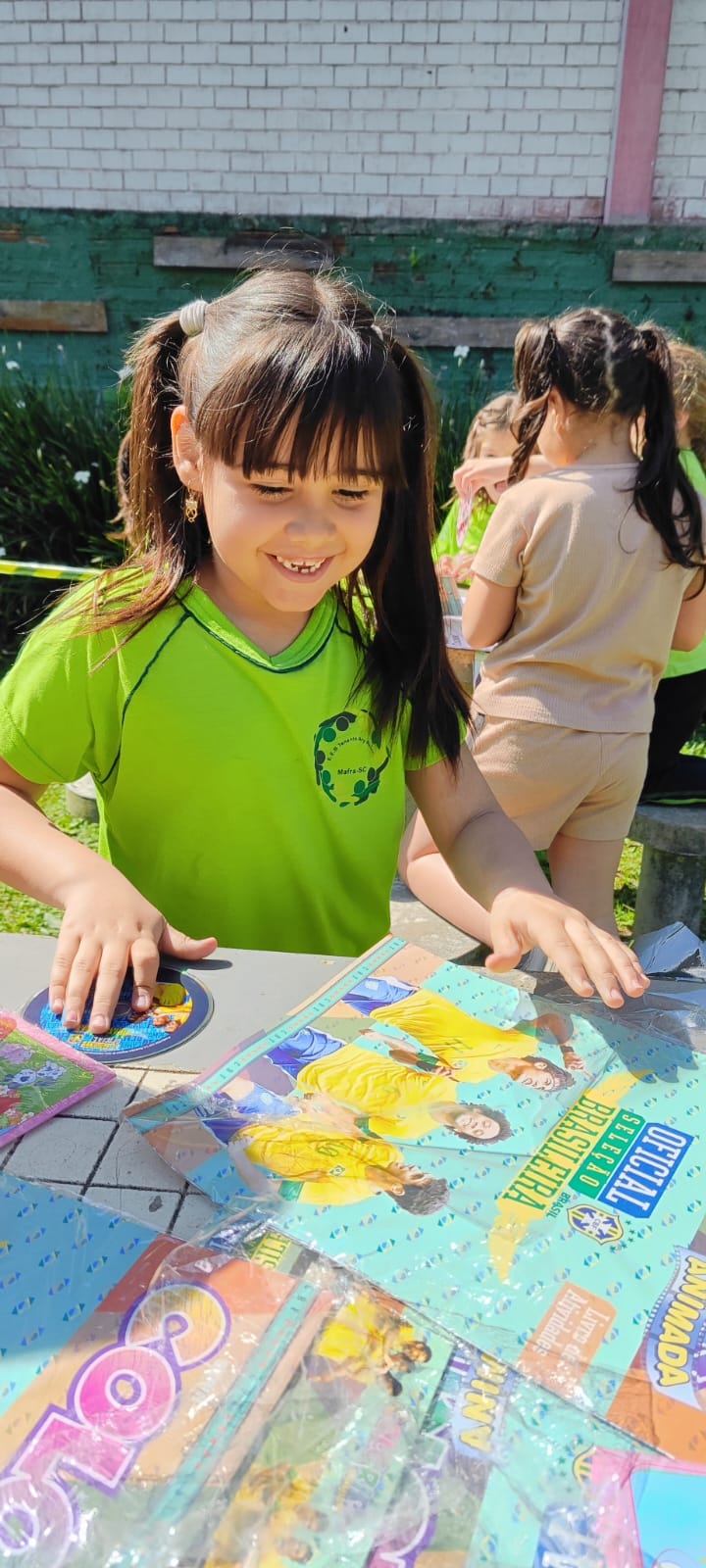 meu-brasil-campeao-circo-social-entrega-mais-de-6-mil-livros-de-atividades-infantis-2