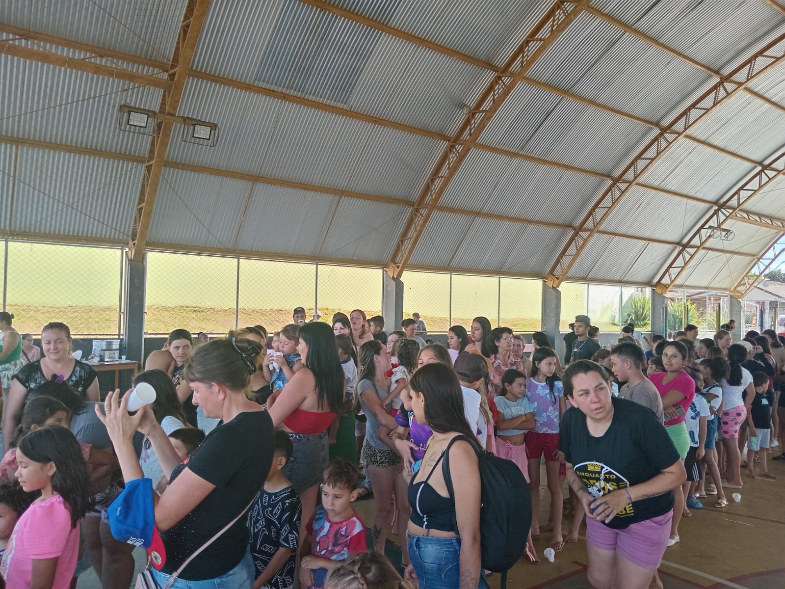 apresentacoes-na-associacao-comunitaria-do-bairro-alto-2