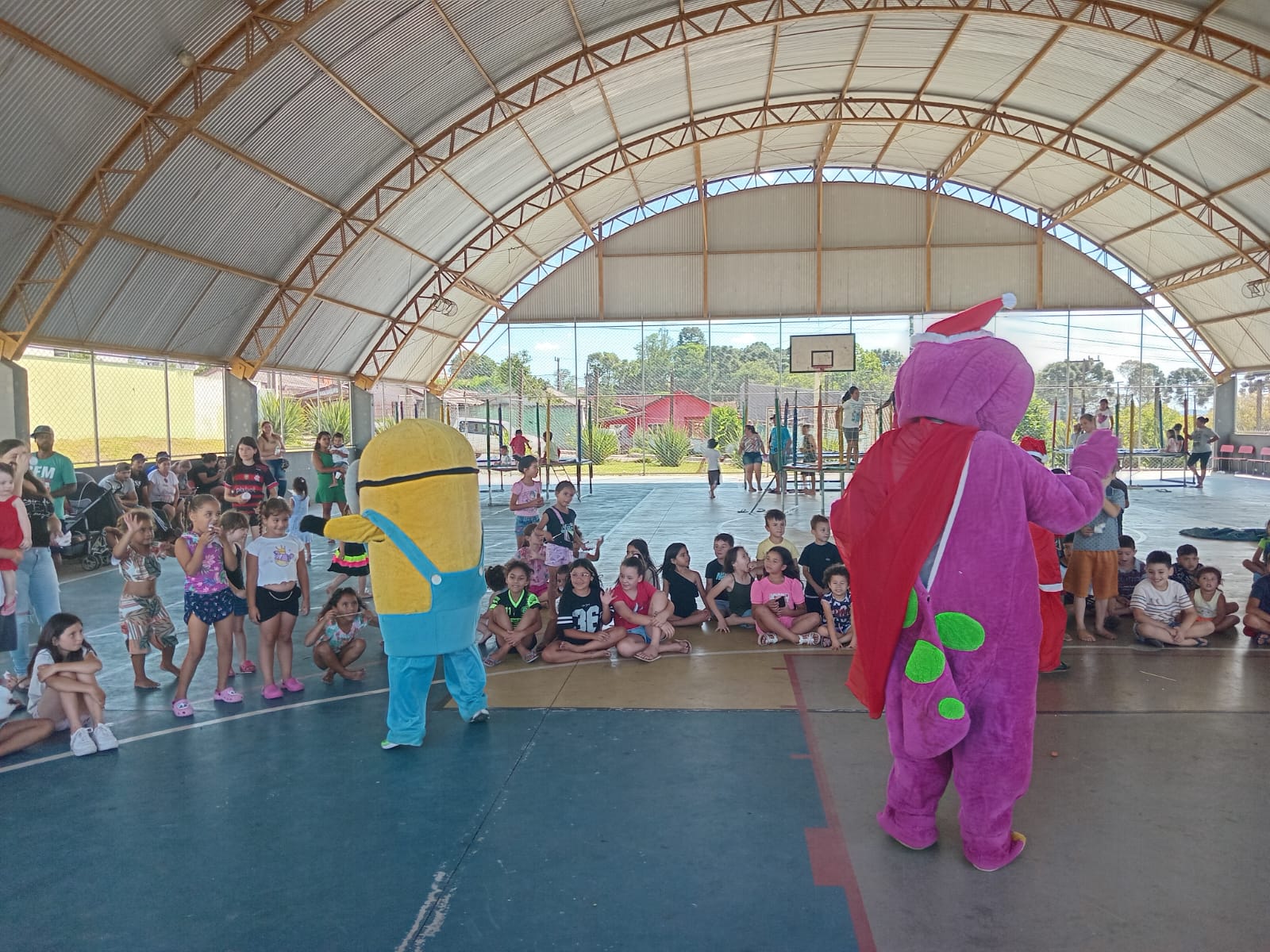 apresentacoes-na-associacao-comunitaria-do-bairro-alto-5