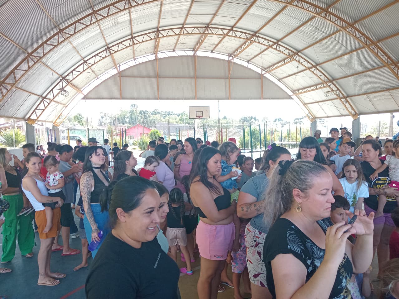 apresentacoes-na-associacao-comunitaria-do-bairro-alto-7