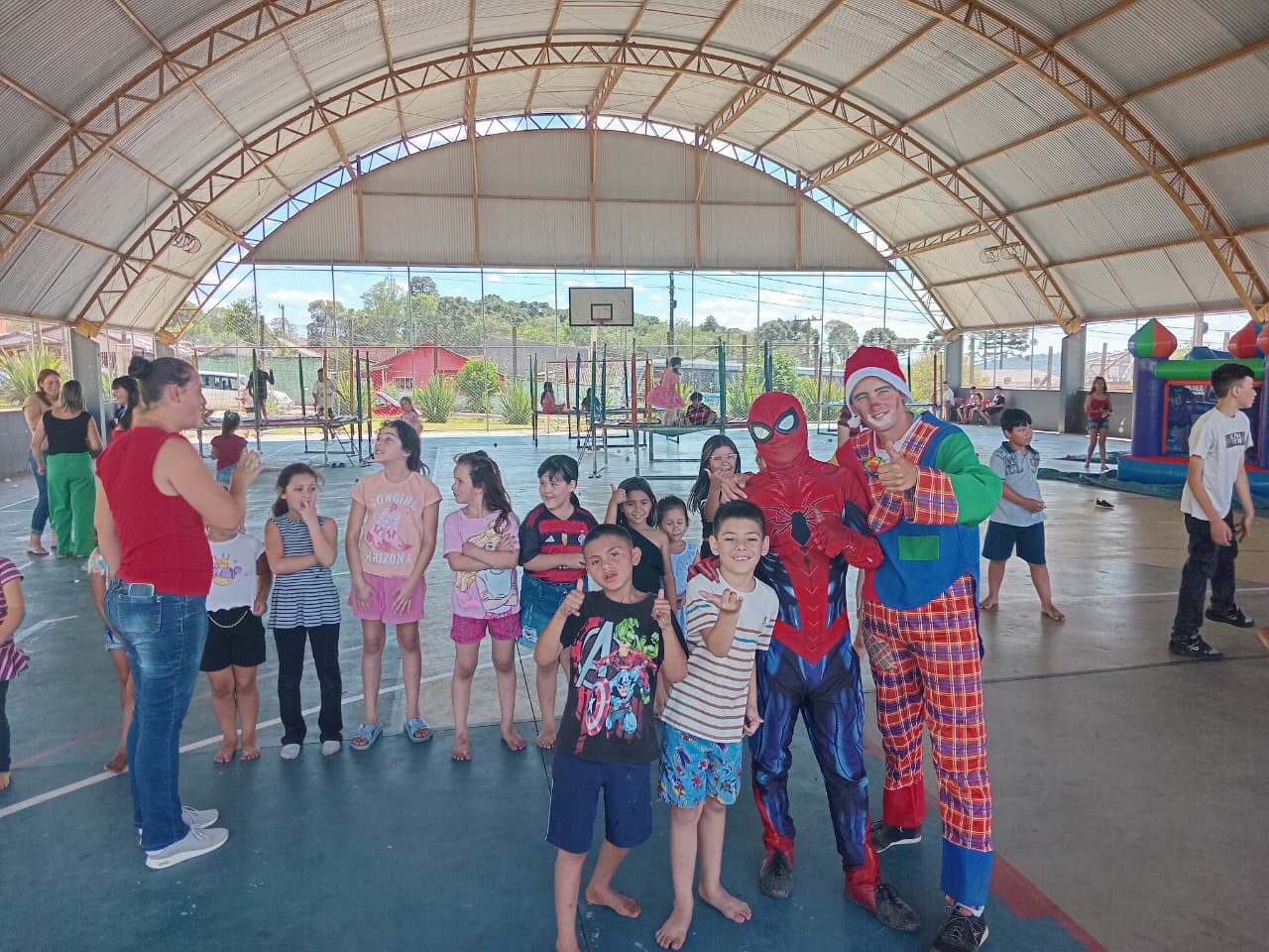 apresentacoes-na-associacao-comunitaria-do-bairro-alto-8