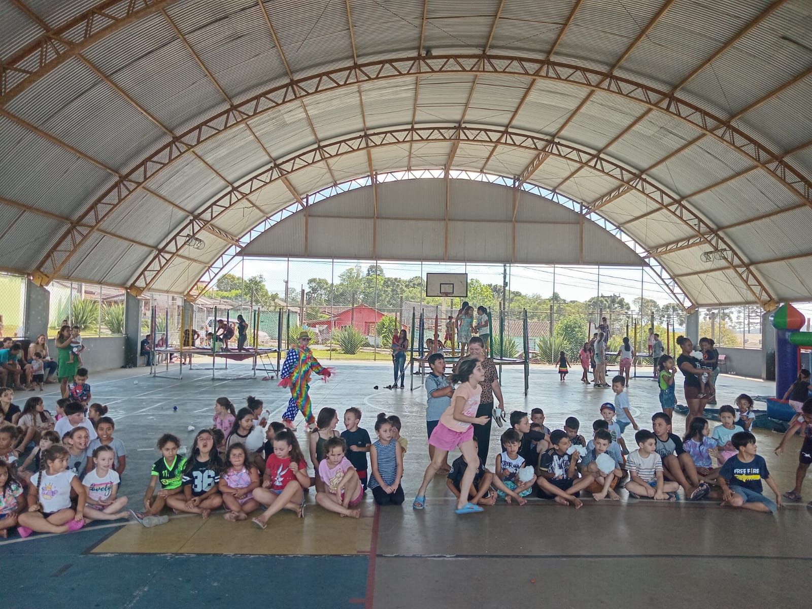 apresentacoes-na-associacao-comunitaria-do-bairro-alto-9