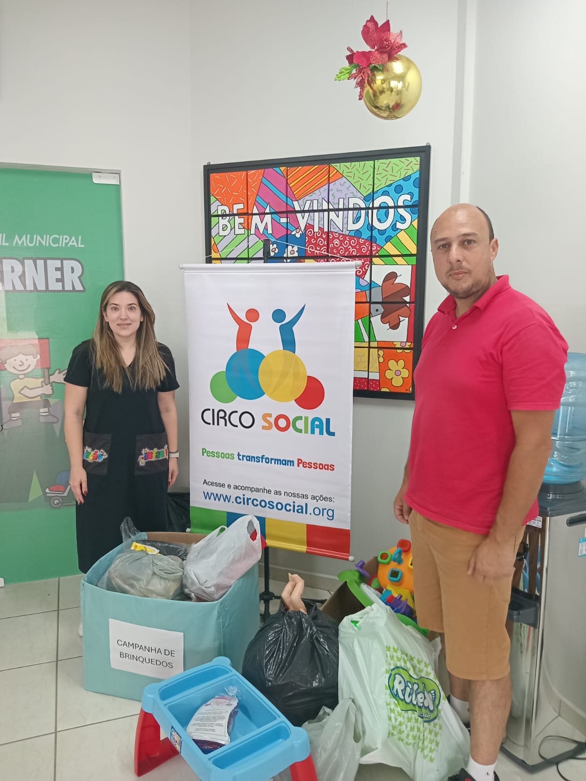 ceim-gunther-werner-arrecada-brinquedos-para-o-natal-do-circo-social