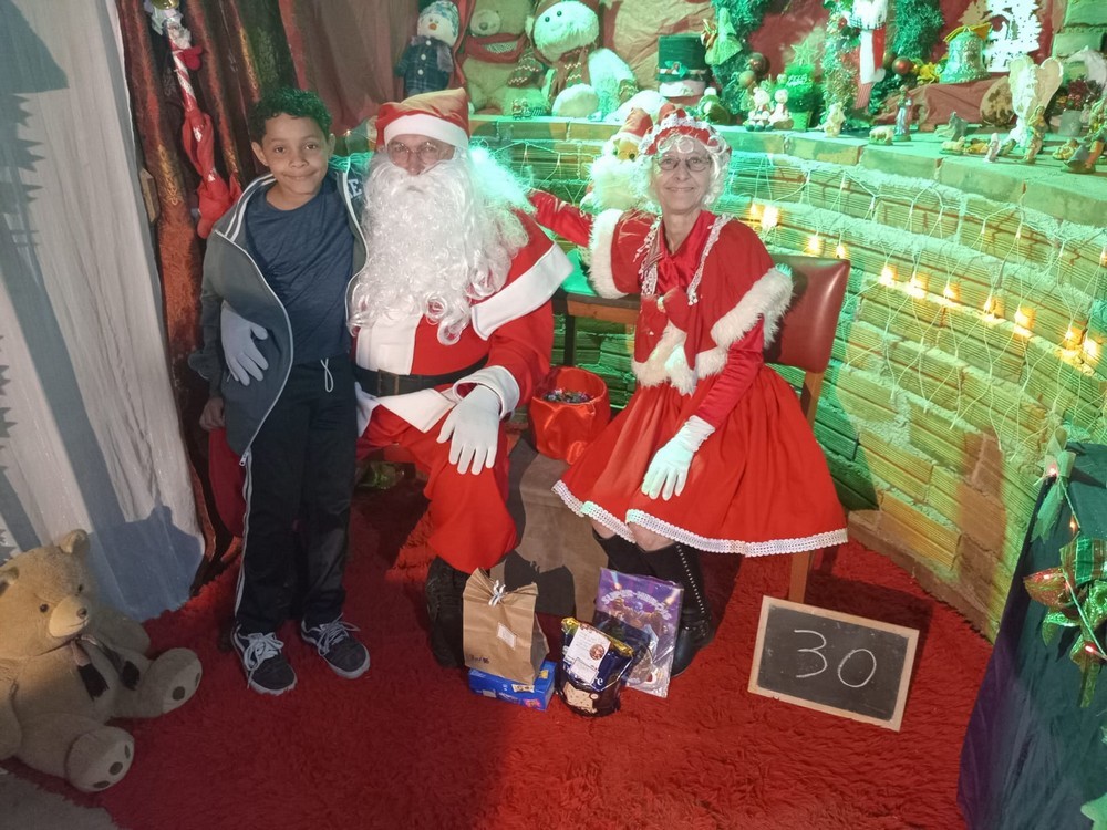 entregas-dos-presentes-das-cartinhas-do-natal-do-circo-social-2025-108