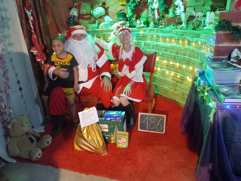 entregas-dos-presentes-das-cartinhas-do-natal-do-circo-social-2025-12