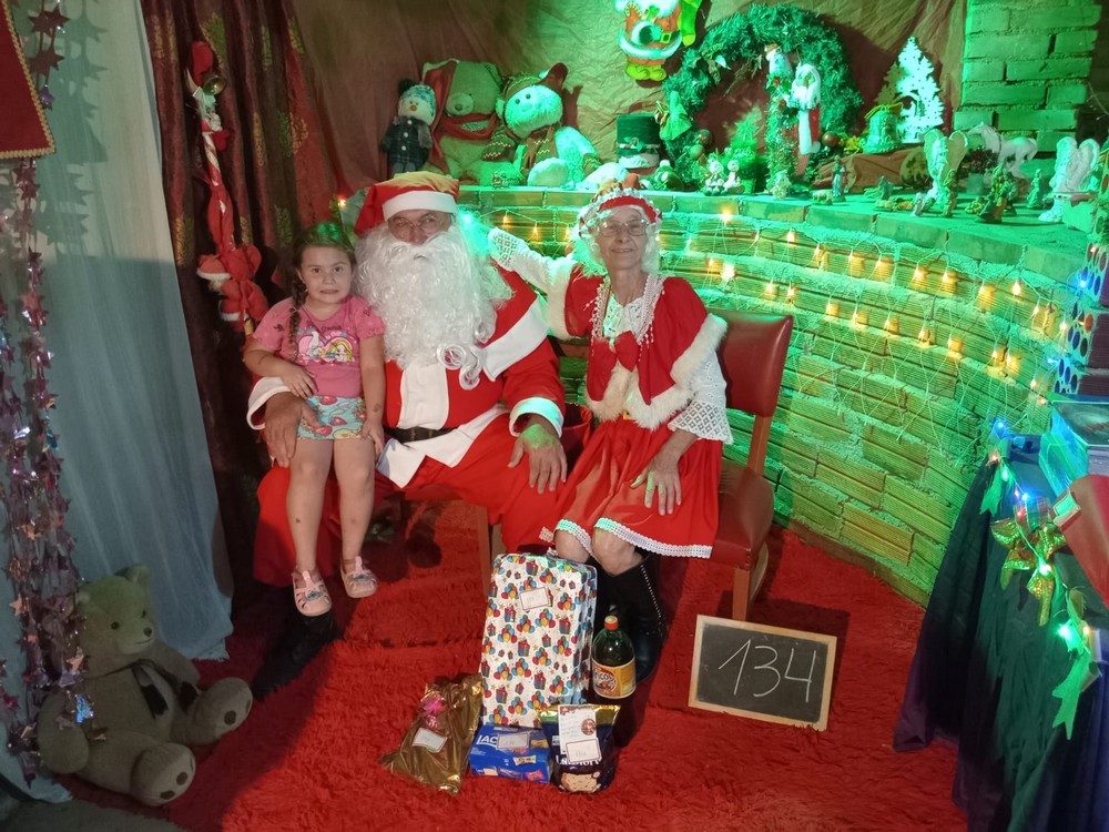 entregas-dos-presentes-das-cartinhas-do-natal-do-circo-social-2025-13