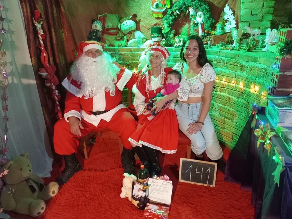 entregas-dos-presentes-das-cartinhas-do-natal-do-circo-social-2025-14