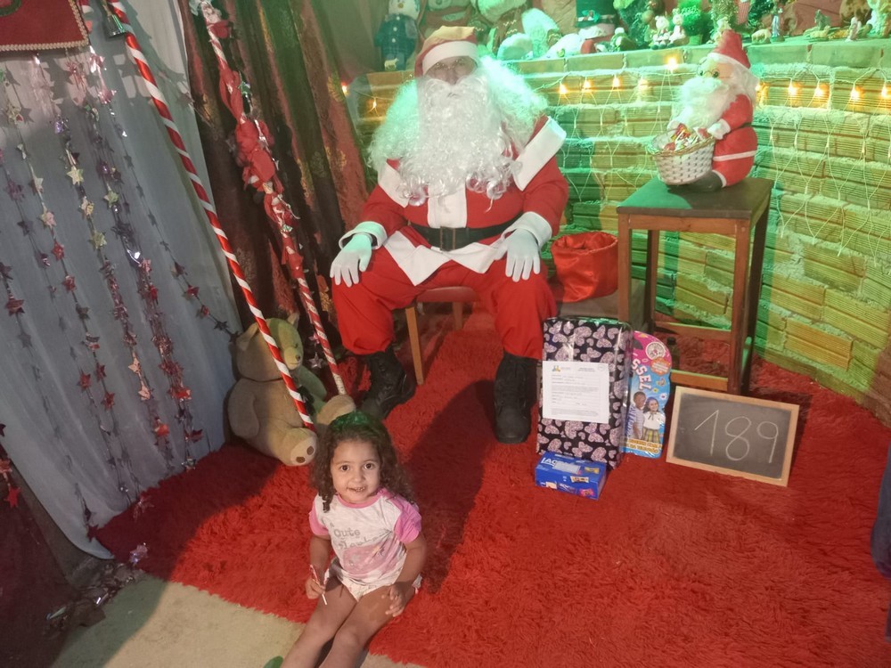 entregas-dos-presentes-das-cartinhas-do-natal-do-circo-social-2025-158