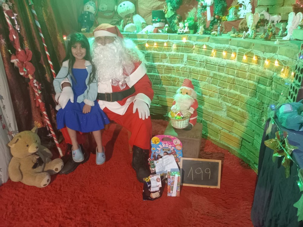 entregas-dos-presentes-das-cartinhas-do-natal-do-circo-social-2025-170