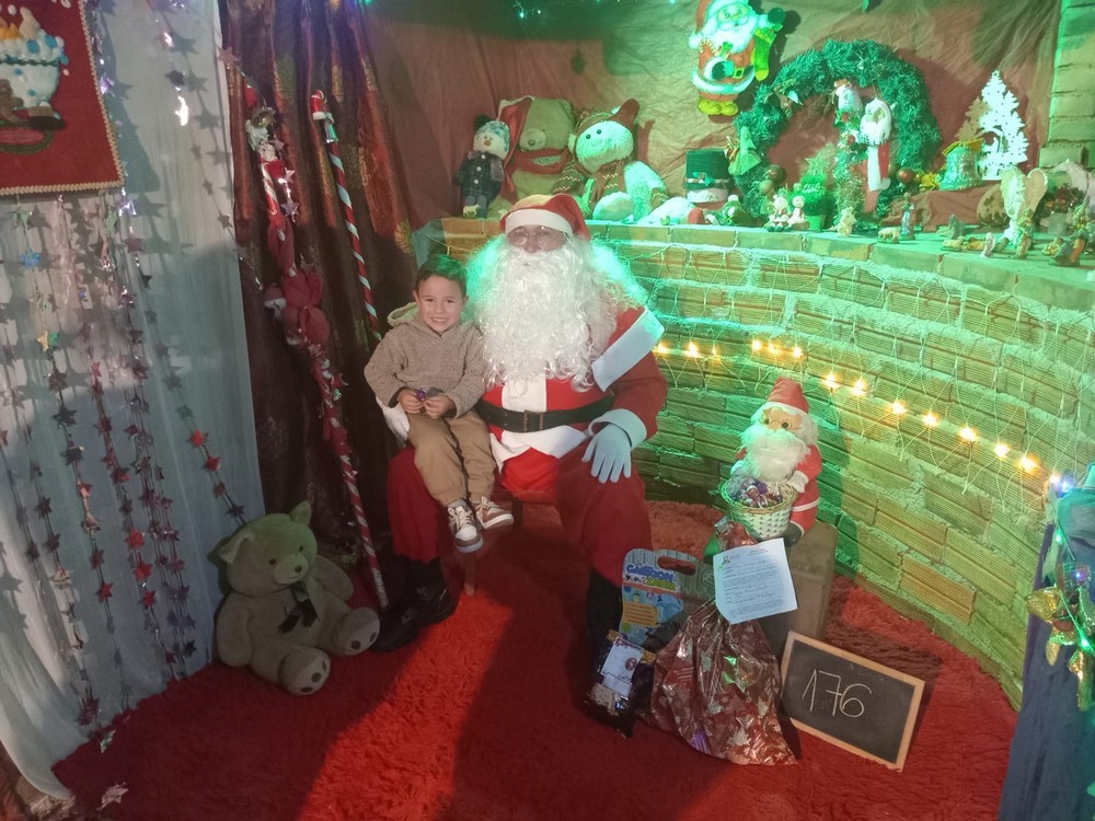 entregas-dos-presentes-das-cartinhas-do-natal-do-circo-social-2025-191