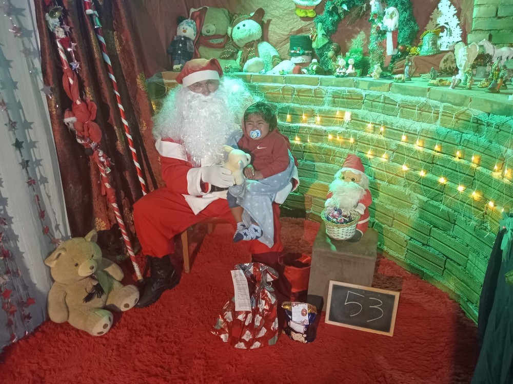 entregas-dos-presentes-das-cartinhas-do-natal-do-circo-social-2025-192