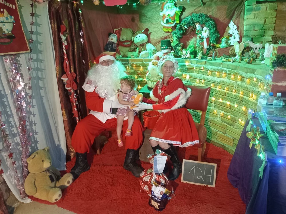 entregas-dos-presentes-das-cartinhas-do-natal-do-circo-social-2025-58