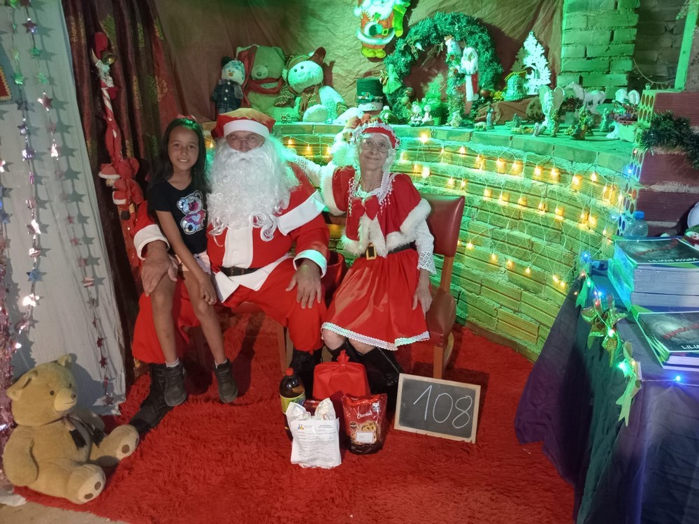 entregas-dos-presentes-das-cartinhas-do-natal-do-circo-social-2025-9