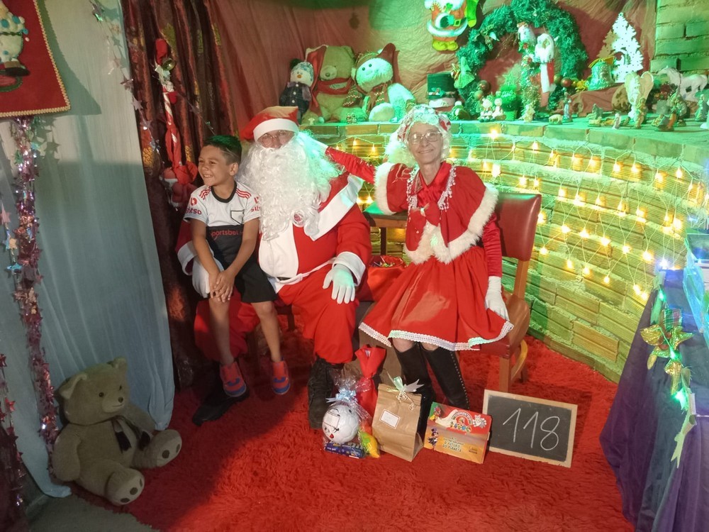 entregas-dos-presentes-das-cartinhas-do-natal-do-circo-social-2025-90