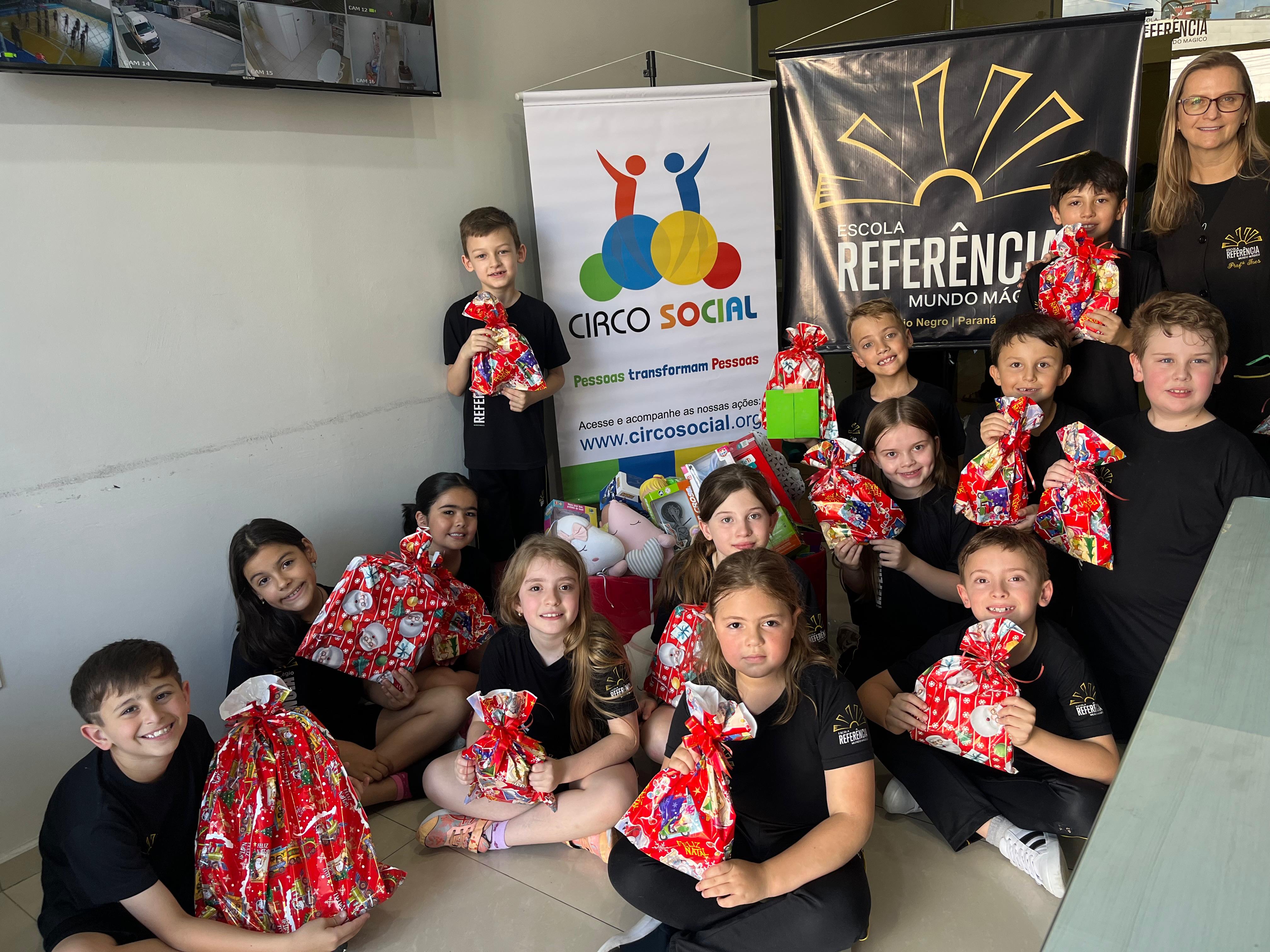 escola-solidaria-referencia-mundo-magico-de-rio-negro