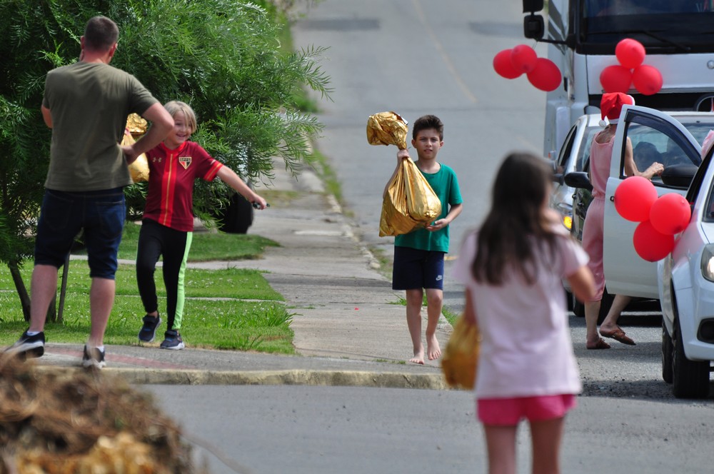 natal-do-circo-social-2025-entrega-de-presentes-para-as-criancas-100