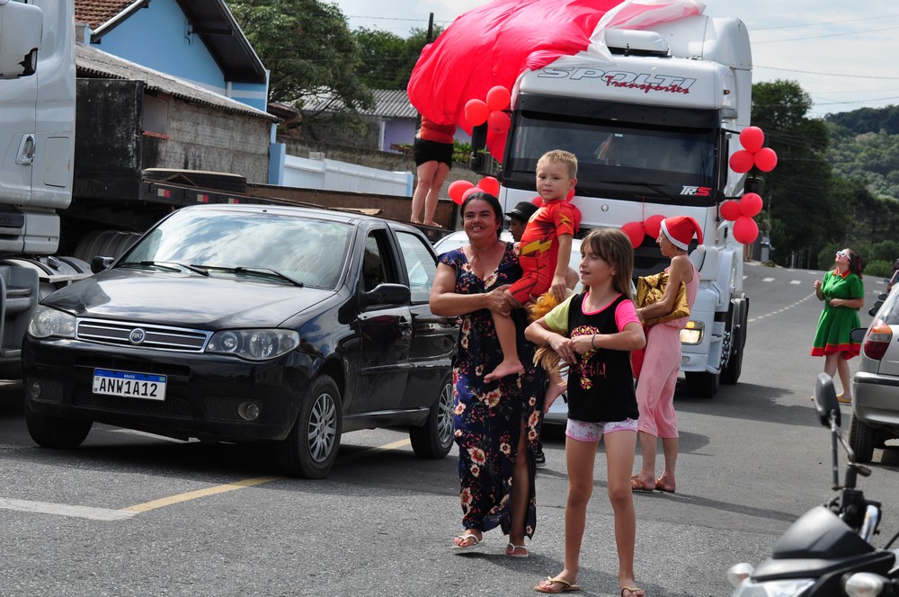 natal-do-circo-social-2025-entrega-de-presentes-para-as-criancas-110
