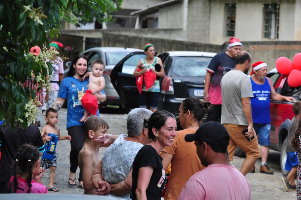 natal-do-circo-social-2025-entrega-de-presentes-para-as-criancas-123