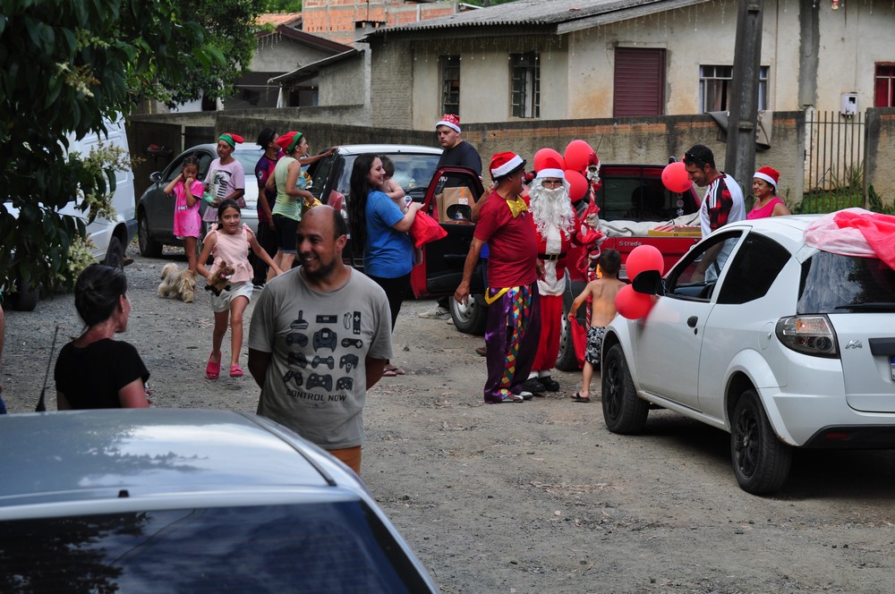 natal-do-circo-social-2025-entrega-de-presentes-para-as-criancas-125
