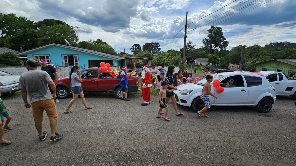 natal-do-circo-social-2025-entrega-de-presentes-para-as-criancas-13