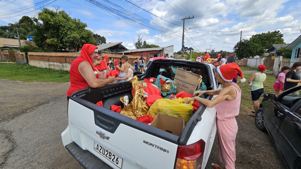 natal-do-circo-social-2025-entrega-de-presentes-para-as-criancas-17