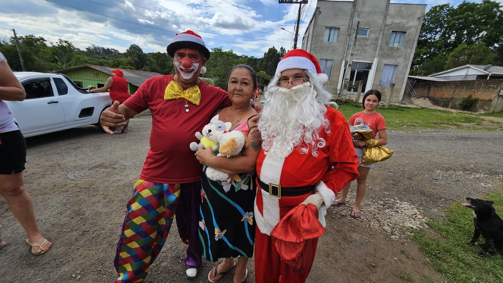 natal-do-circo-social-2025-entrega-de-presentes-para-as-criancas-21