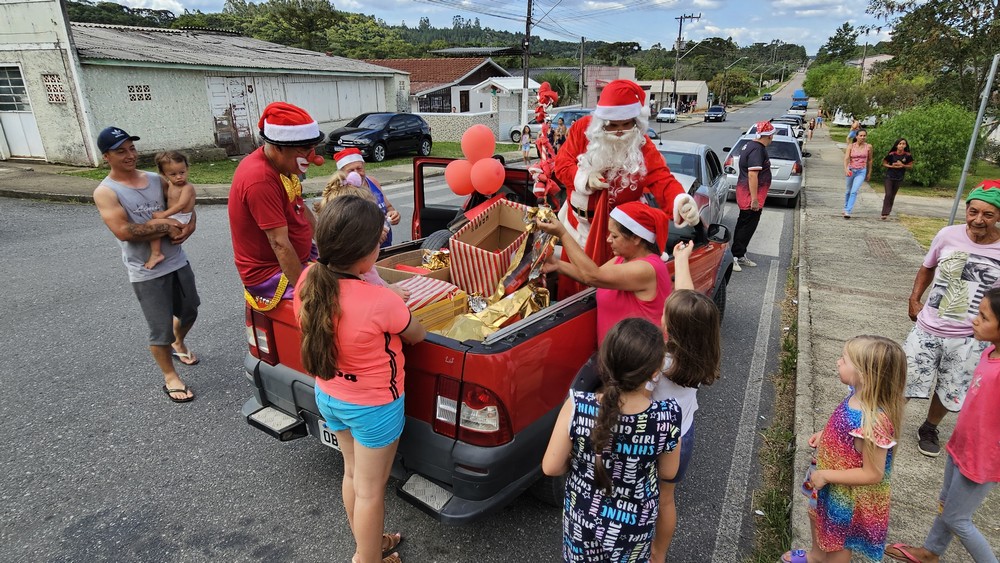 natal-do-circo-social-2025-entrega-de-presentes-para-as-criancas-28