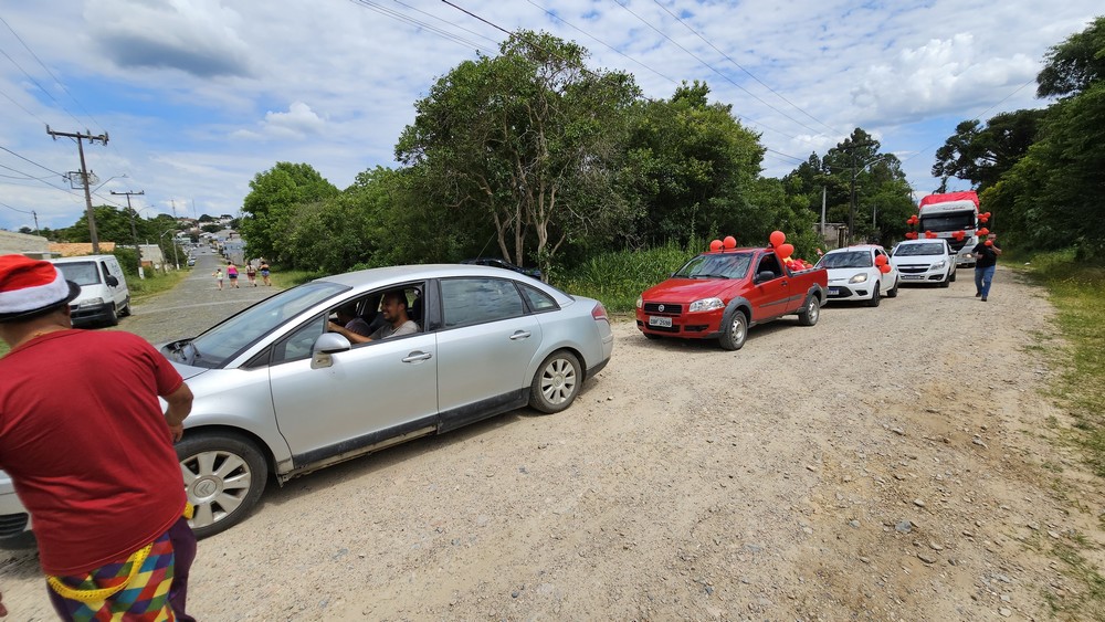 natal-do-circo-social-2025-entrega-de-presentes-para-as-criancas-3