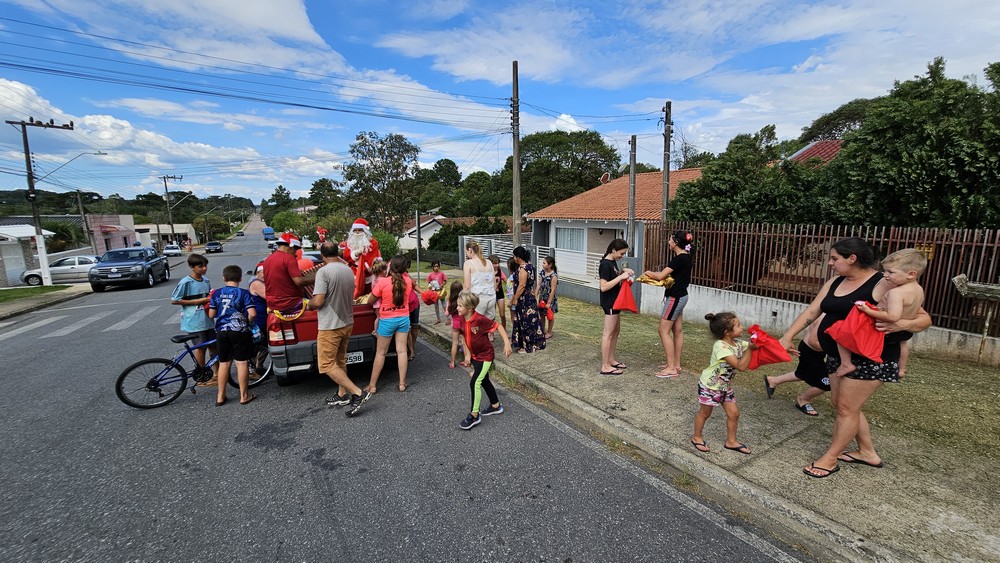natal-do-circo-social-2025-entrega-de-presentes-para-as-criancas-30