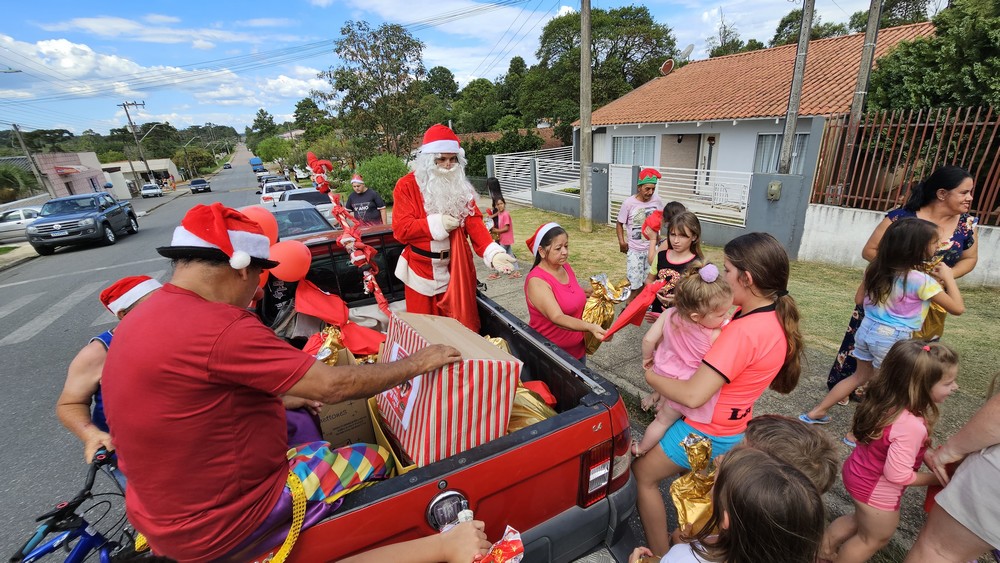 natal-do-circo-social-2025-entrega-de-presentes-para-as-criancas-31