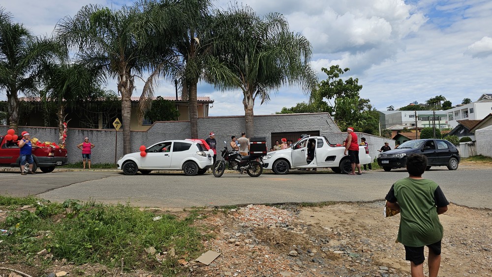 natal-do-circo-social-2025-entrega-de-presentes-para-as-criancas-4