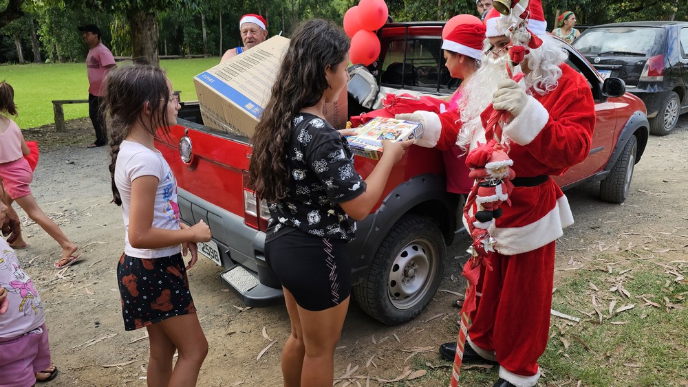 natal-do-circo-social-2025-entrega-de-presentes-para-as-criancas-45