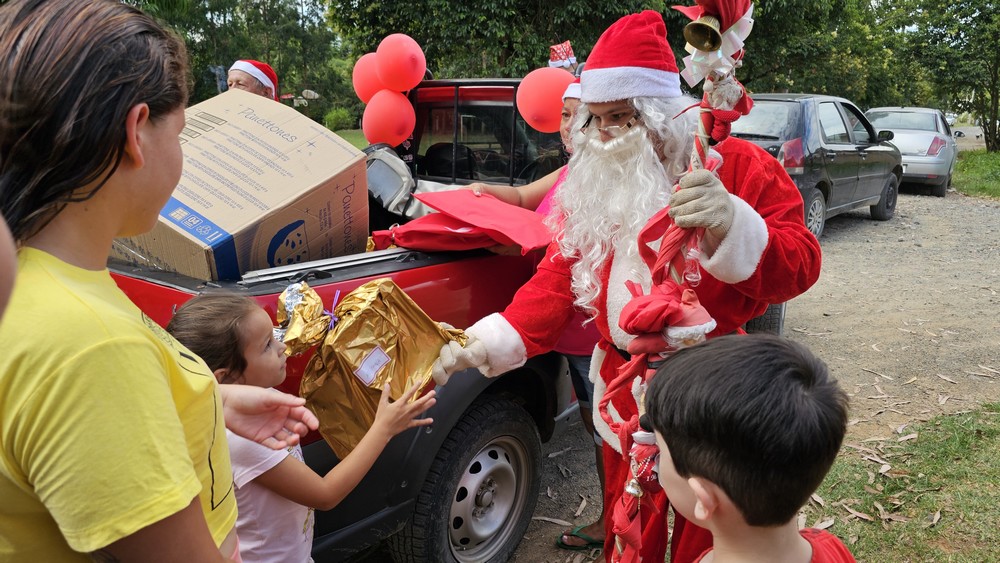 natal-do-circo-social-2025-entrega-de-presentes-para-as-criancas-47