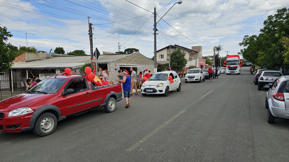 natal-do-circo-social-2025-entrega-de-presentes-para-as-criancas-5