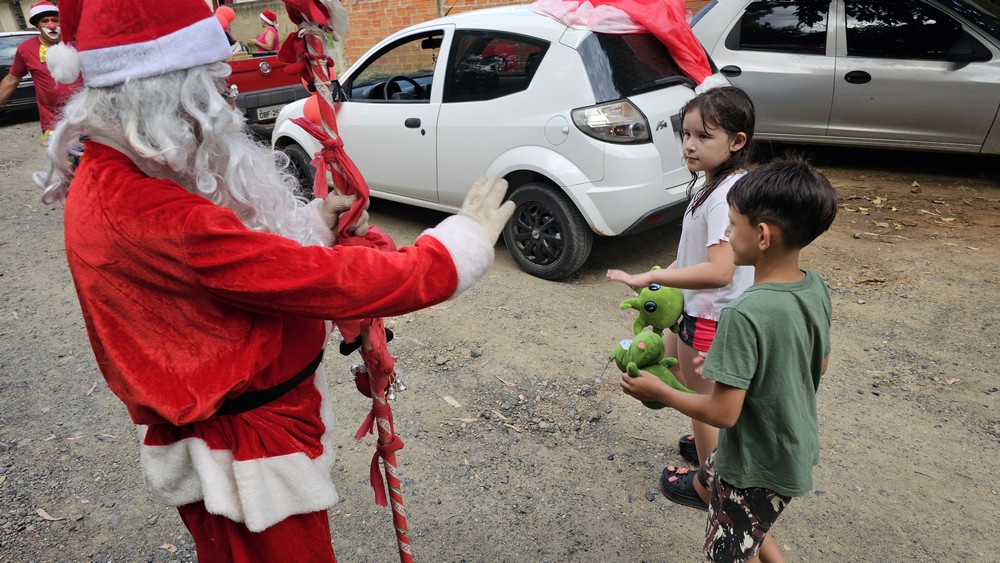 natal-do-circo-social-2025-entrega-de-presentes-para-as-criancas-51