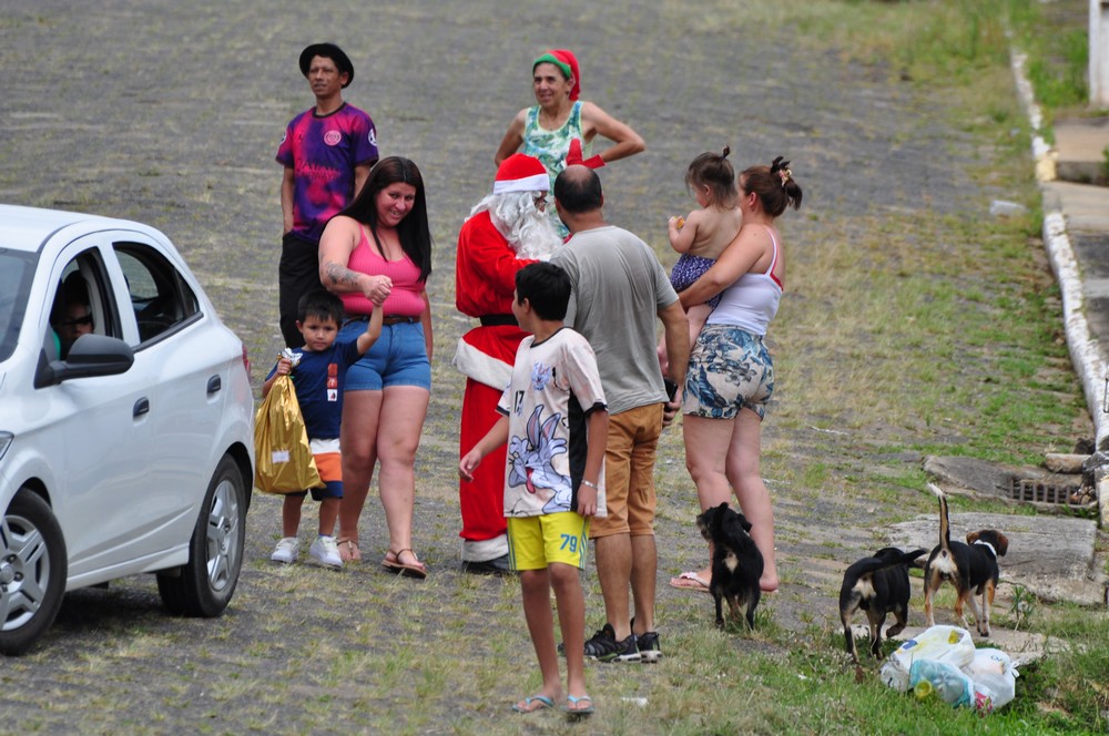 natal-do-circo-social-2025-entrega-de-presentes-para-as-criancas-59