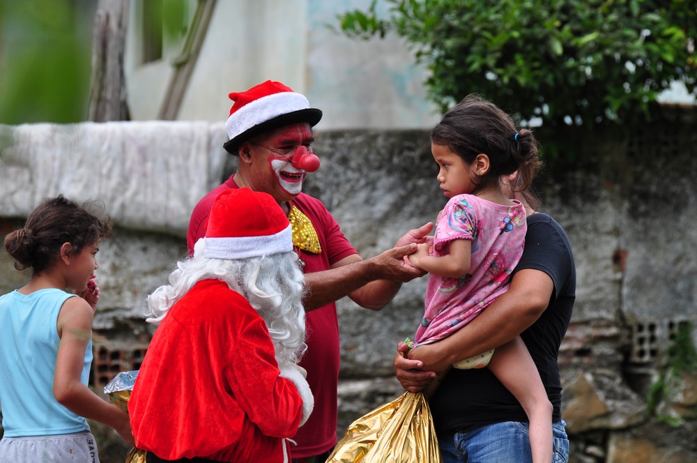 natal-do-circo-social-2025-entrega-de-presentes-para-as-criancas-69