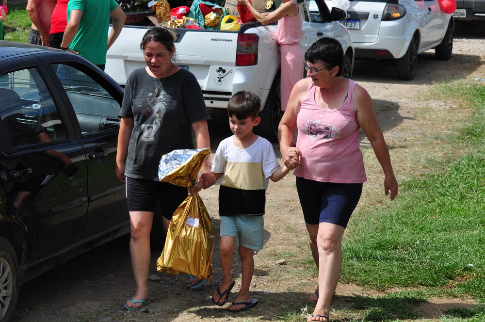 natal-do-circo-social-2025-entrega-de-presentes-para-as-criancas-85