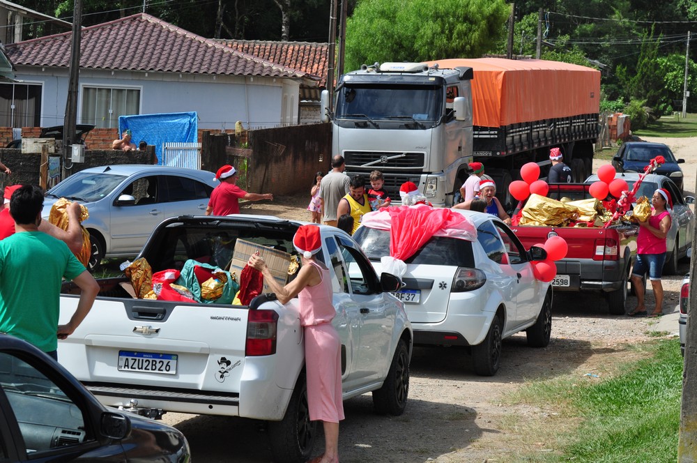 natal-do-circo-social-2025-entrega-de-presentes-para-as-criancas-86