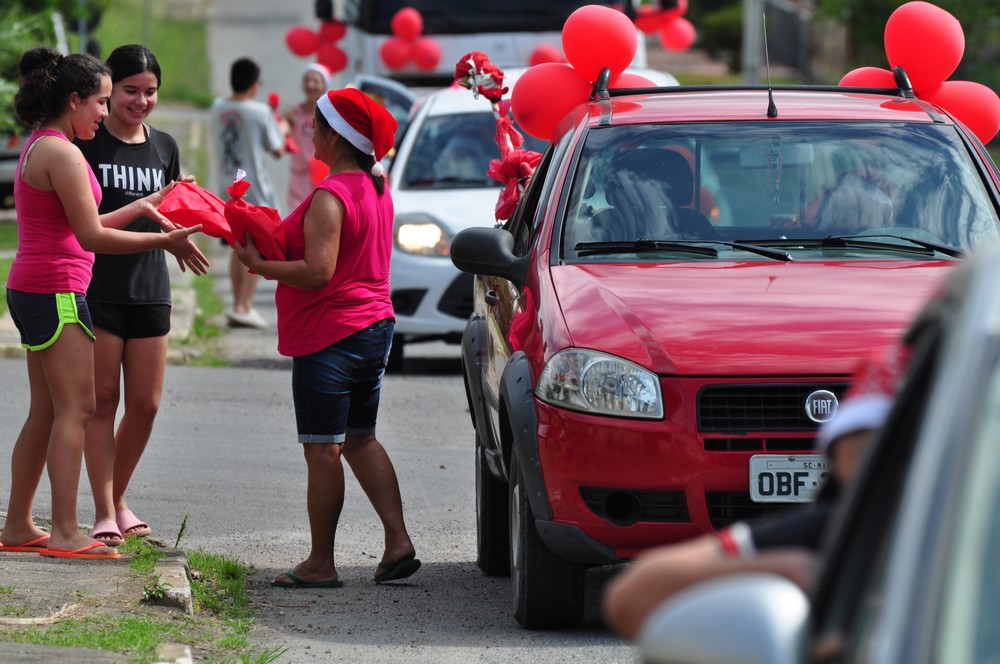 natal-do-circo-social-2025-entrega-de-presentes-para-as-criancas-96