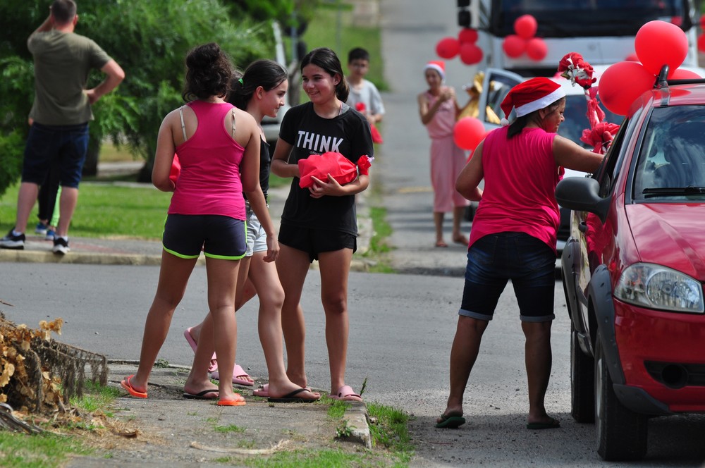 natal-do-circo-social-2025-entrega-de-presentes-para-as-criancas-97