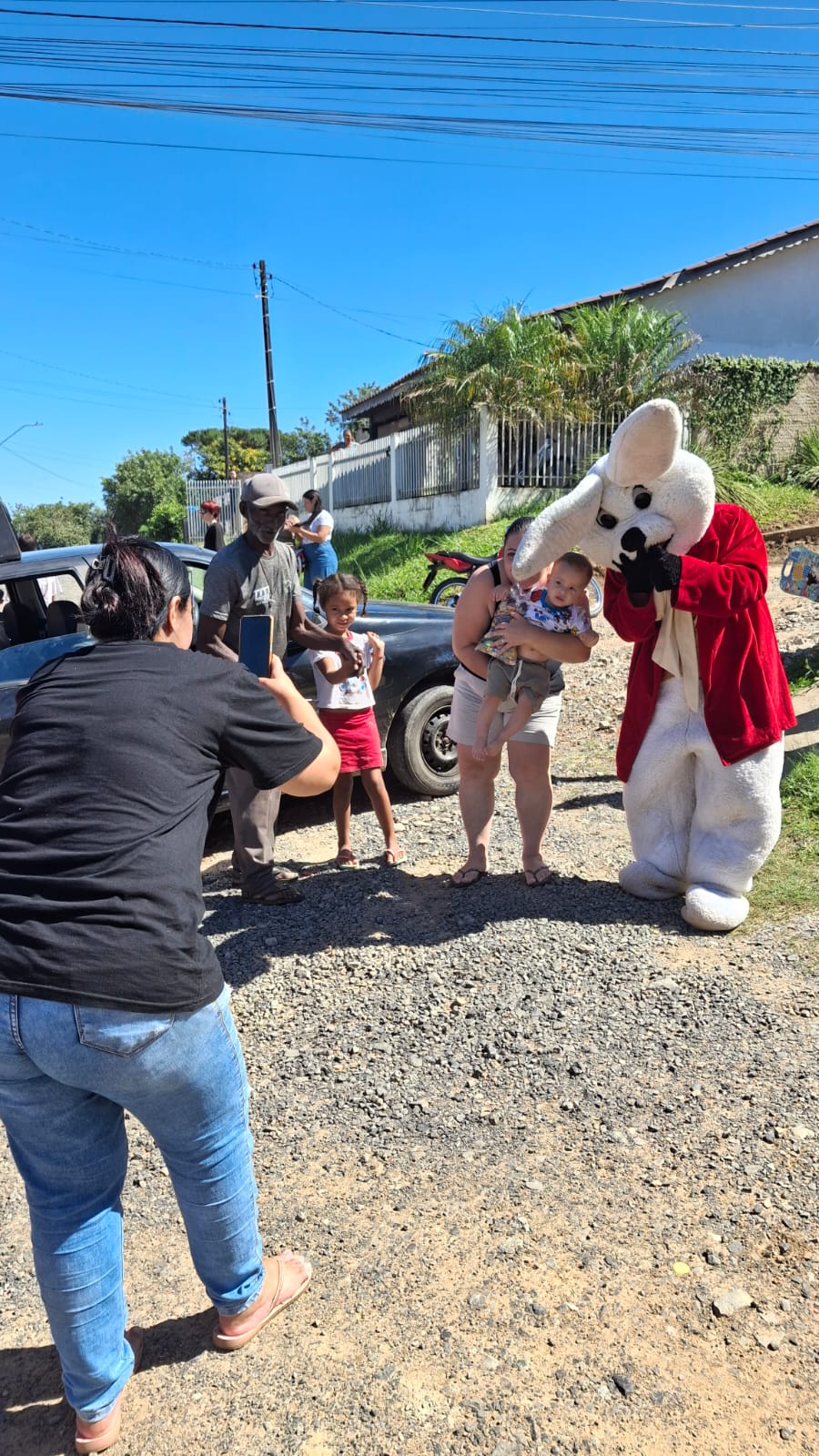 pascoa-solidaria-2026-do-circo-social-atendeu-mais-de-2-000-criancas-22